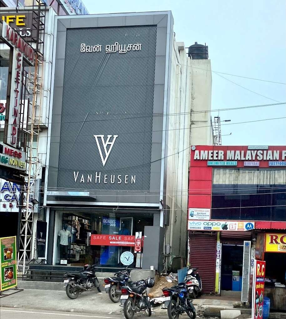 VAN HEUSEN