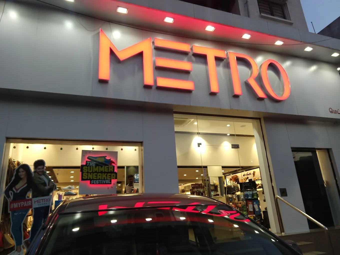 Metro Shoes