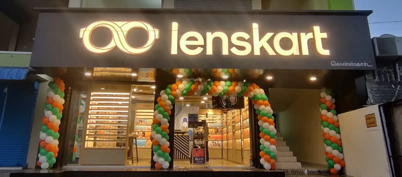 Lenskart.com at Singaperumal Koil