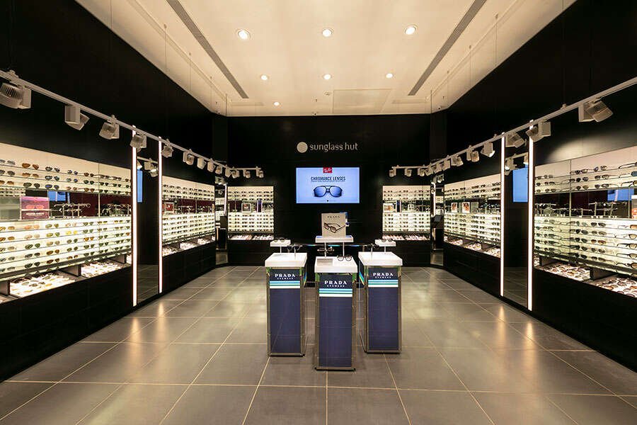 Sunglass hut 