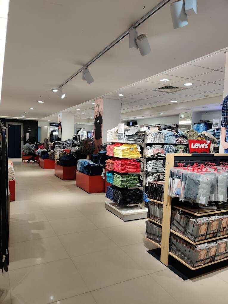 Kay The Fashion Bay