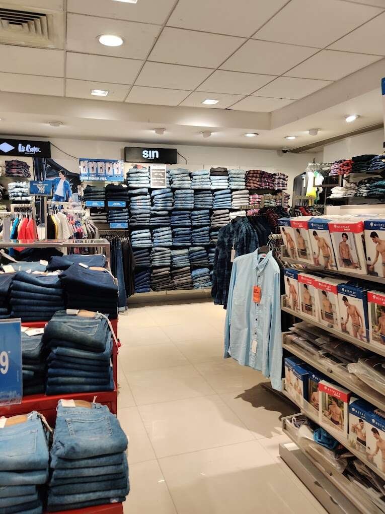 Kay The Fashion Bay