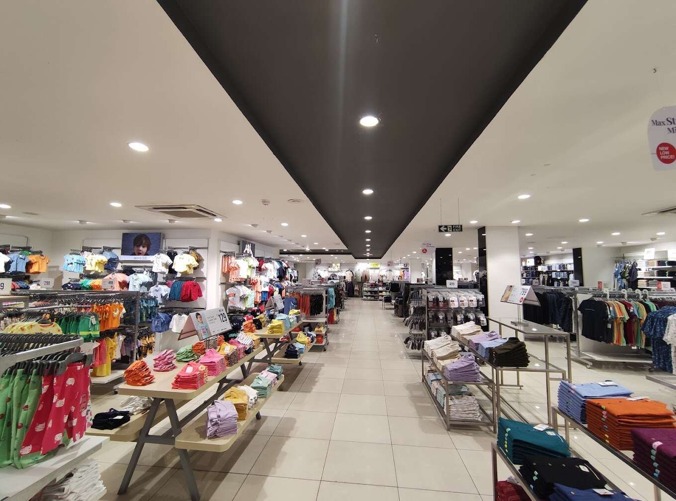 max shopping mall near by me