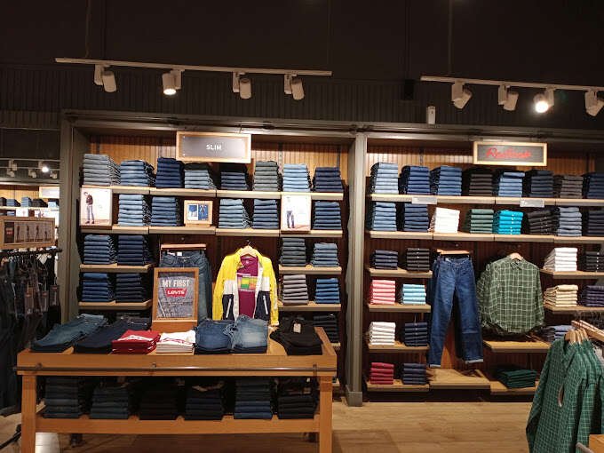 Levis