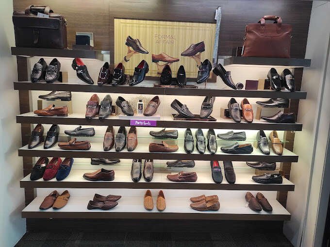 Metro Shoes