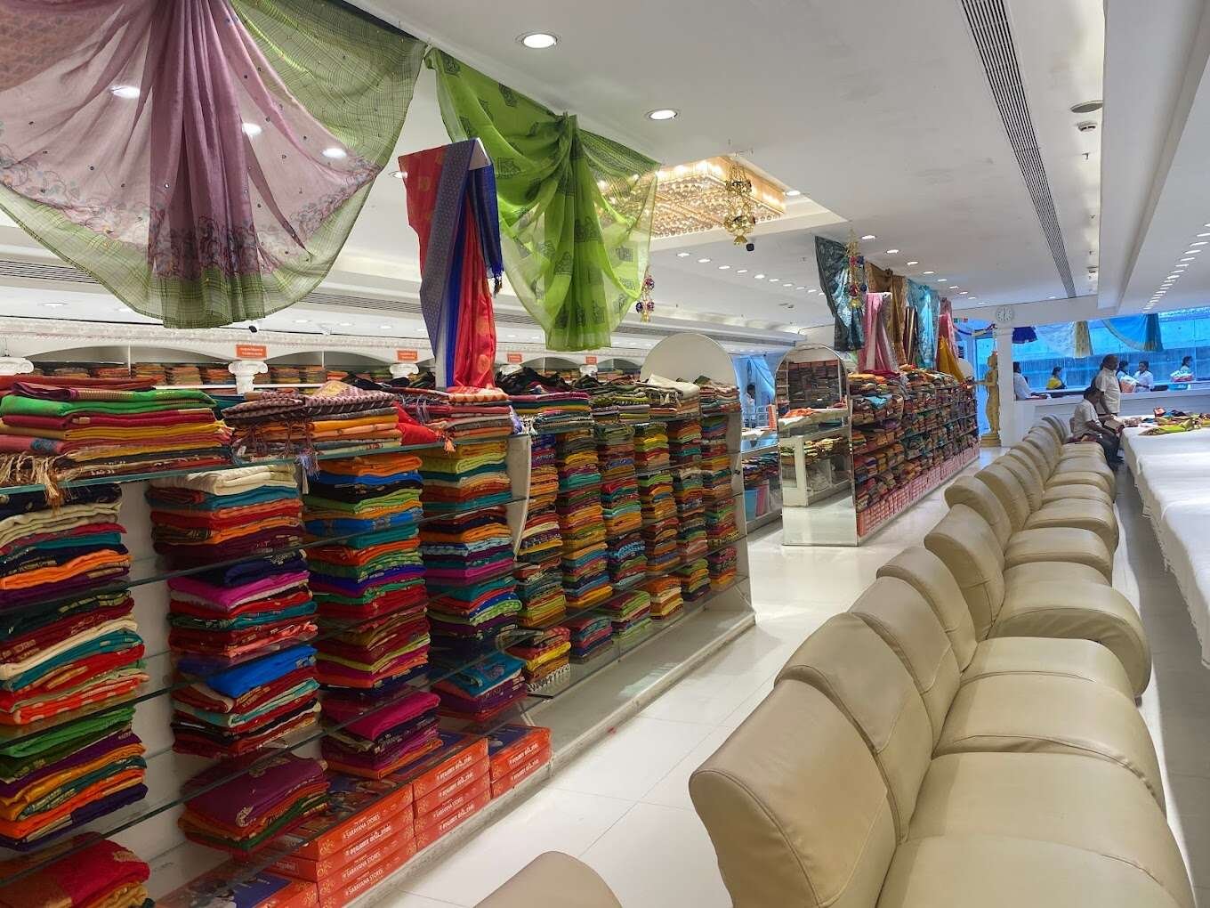 Saravana Stores Gold Palace and Textiles