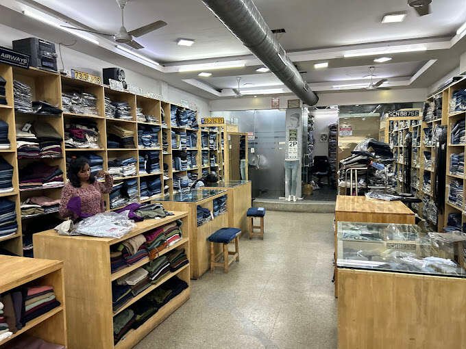 Vashi's House of Jeans