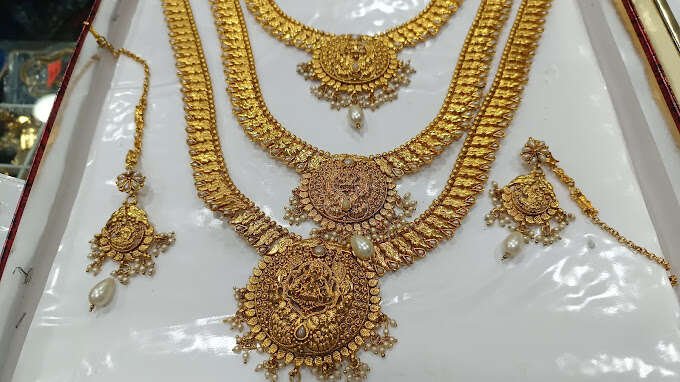 SRI SUMANGALI JEWELLERY & PAWN BROKING