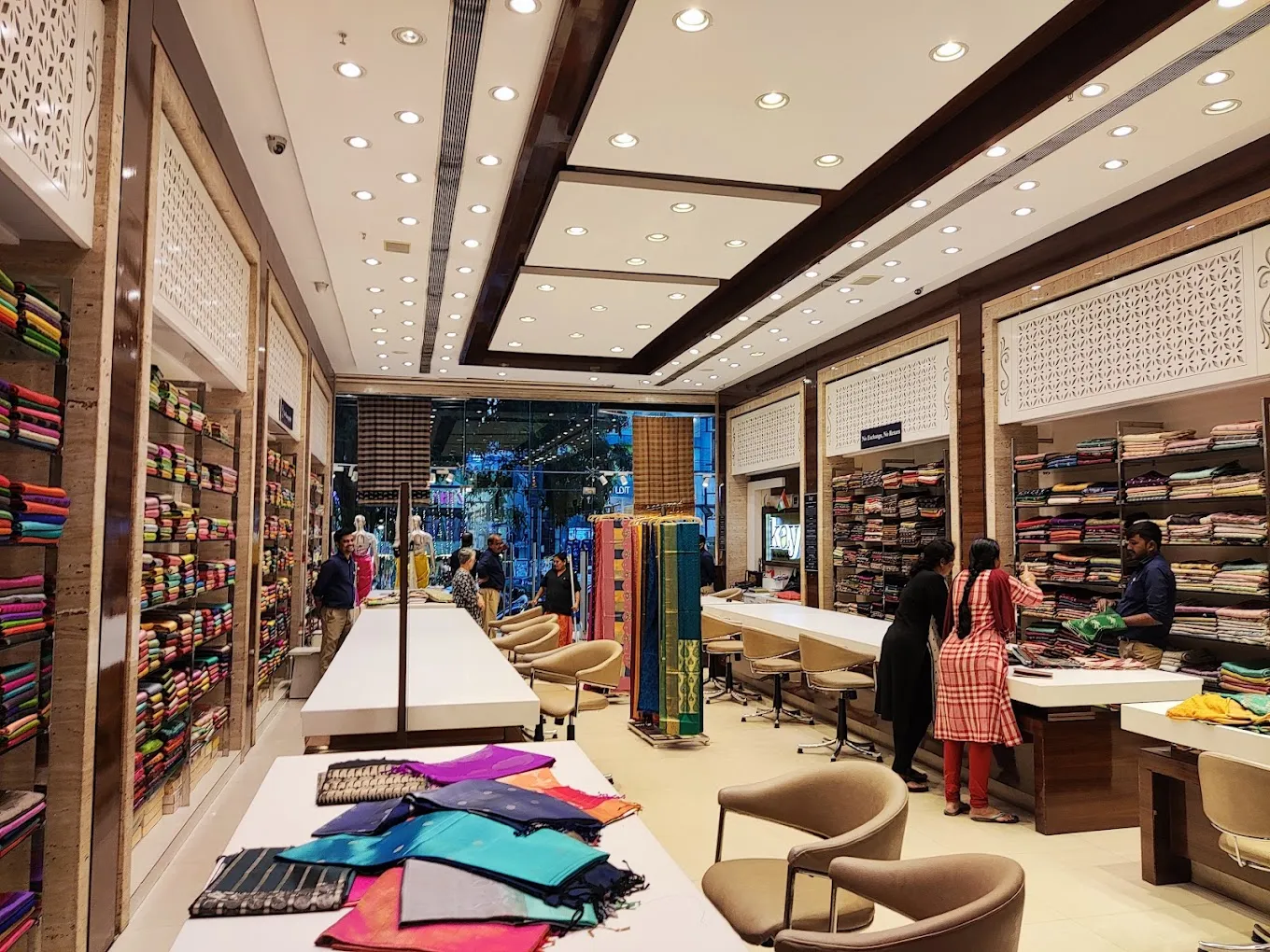 Kay The Fashion Bay