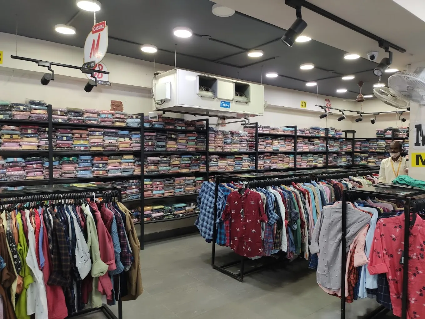 Suxus Men's and Women's Wear