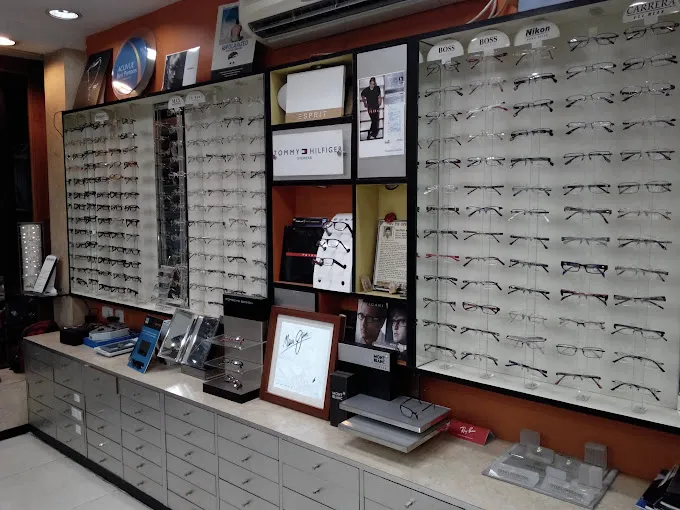 Savera Opticians & Contact Lens Clinic
