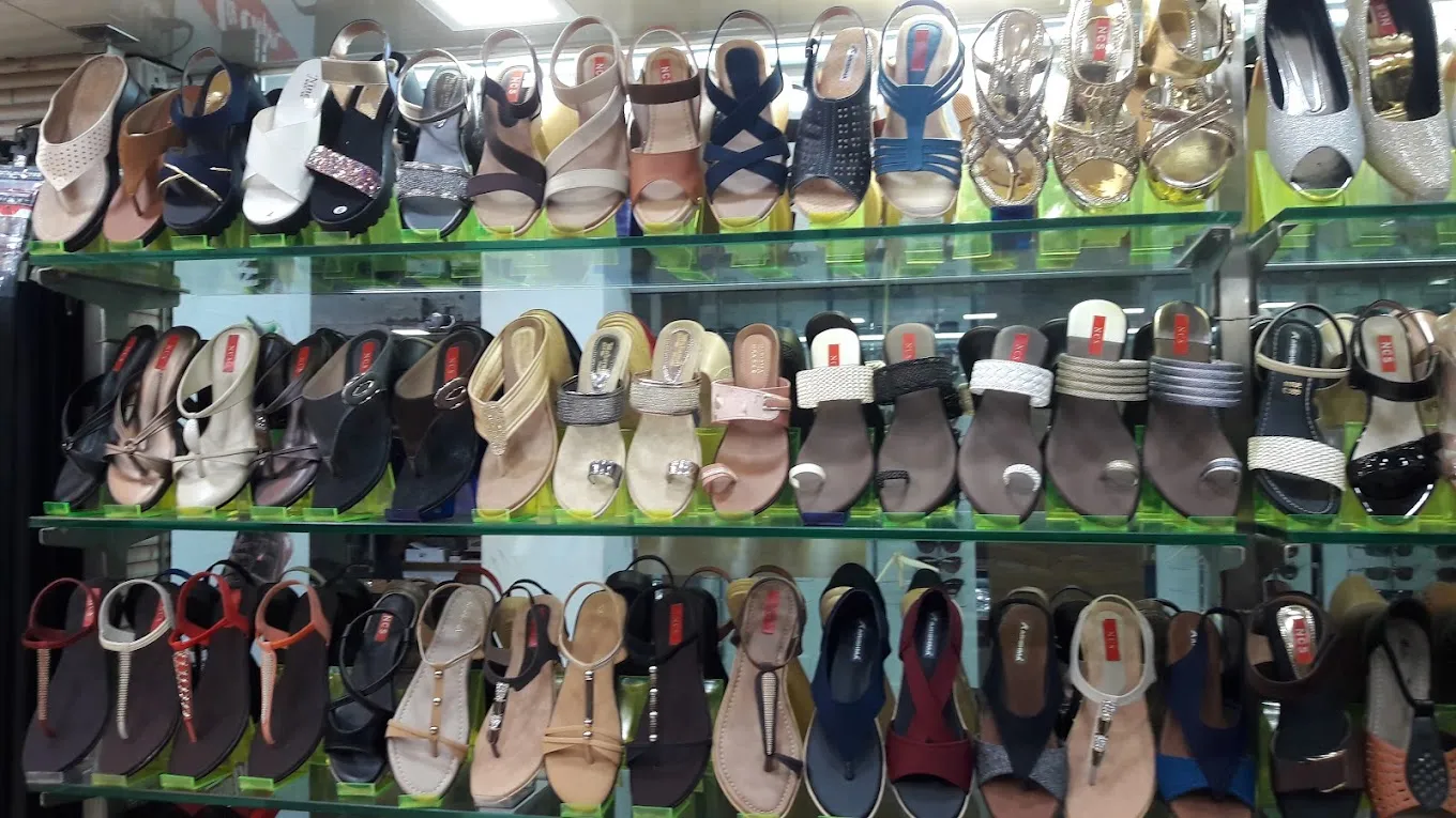 New Corner Shop - Shoes & Bags