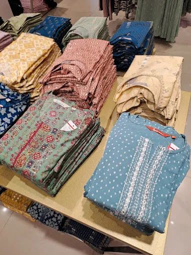 TRENDS WOMAN
