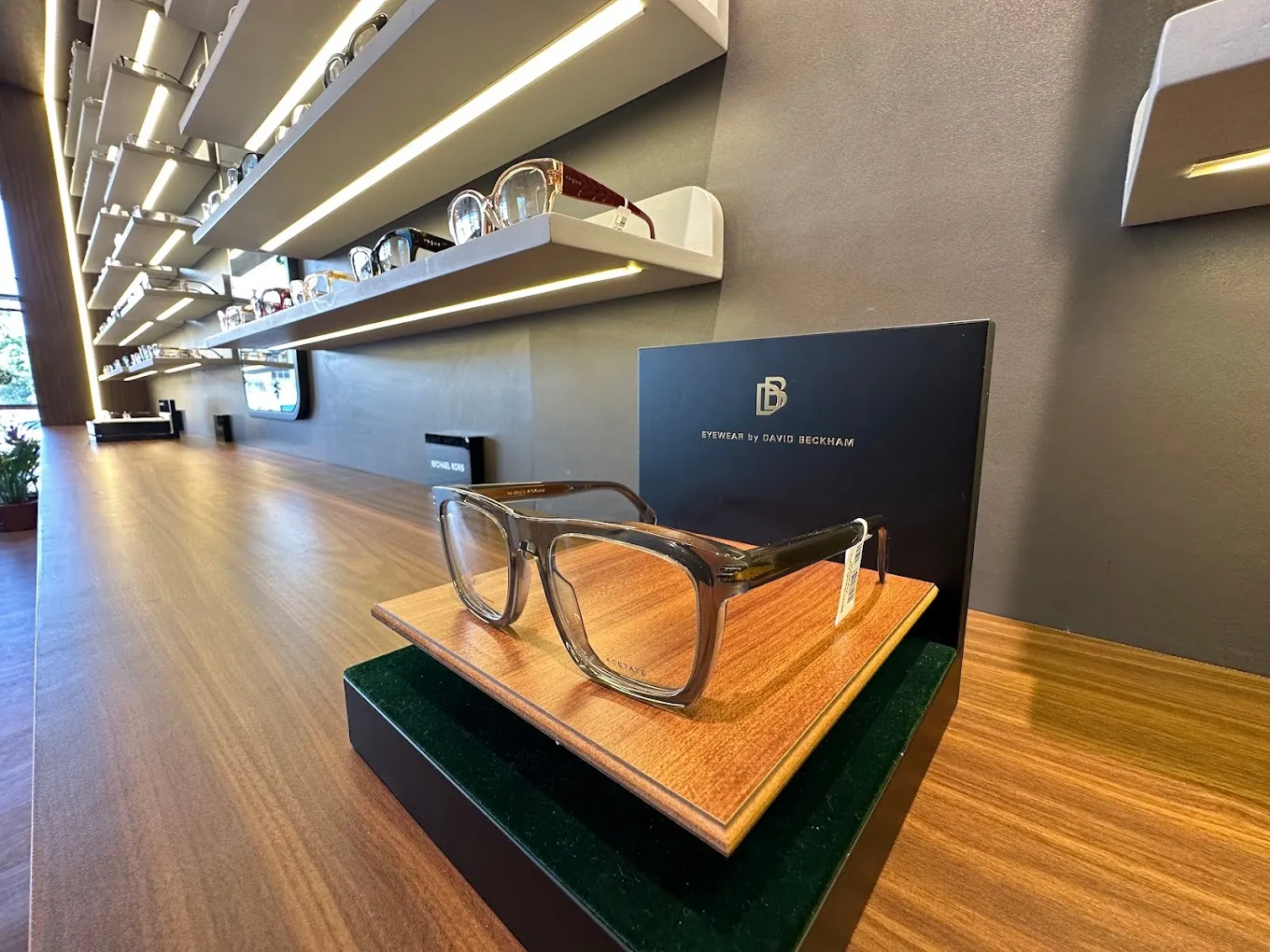 VOH Boutique - Premium Opticians
