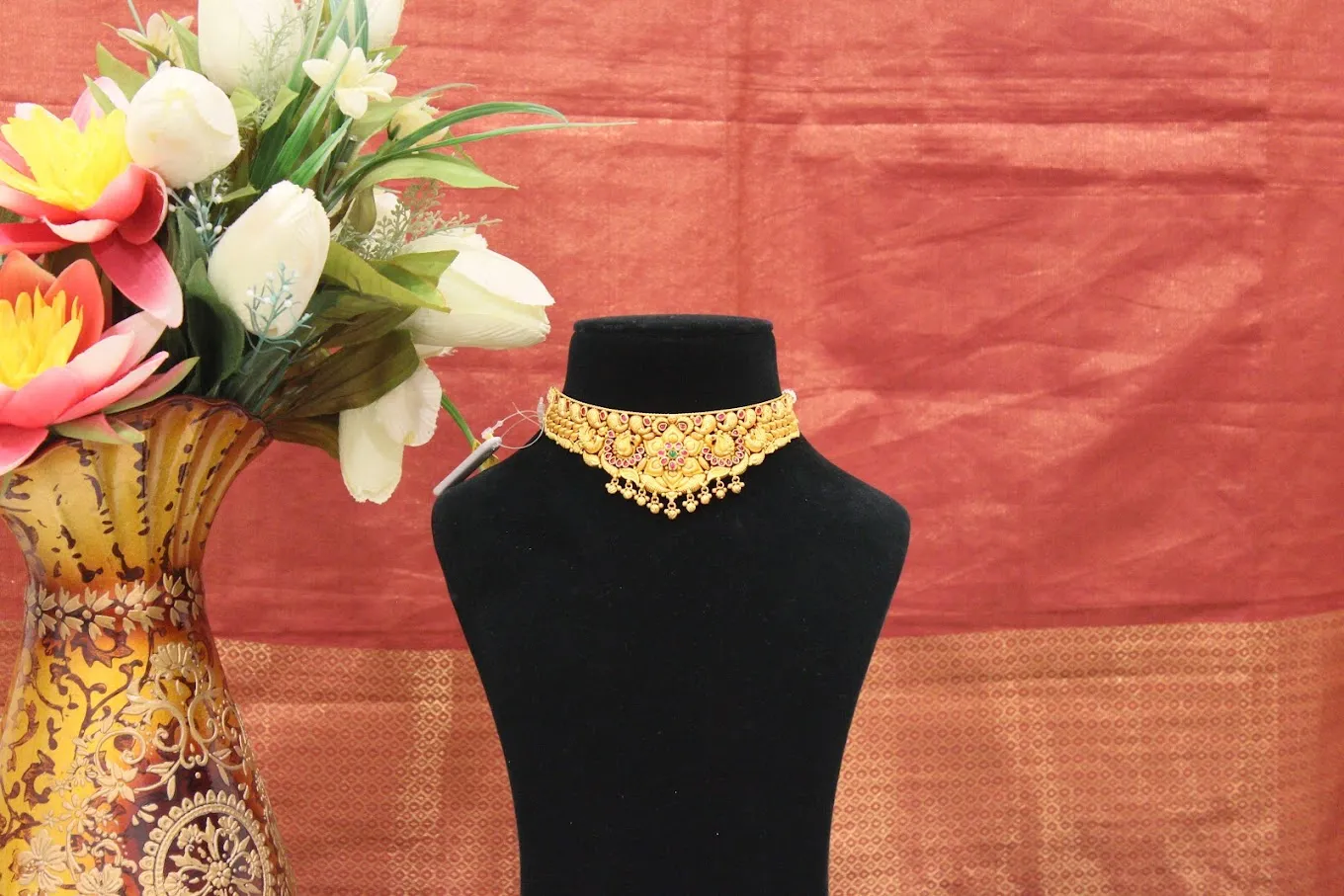 Mahalaxmi Gold & Diamond Merchants
