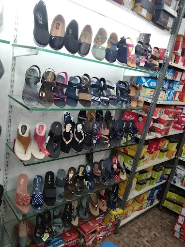 METRO SHOEES