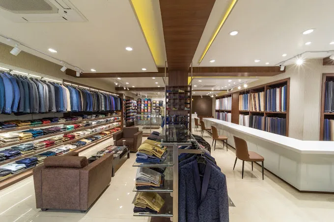 MANYAPRATHA LUXRR  - Men’s Wear