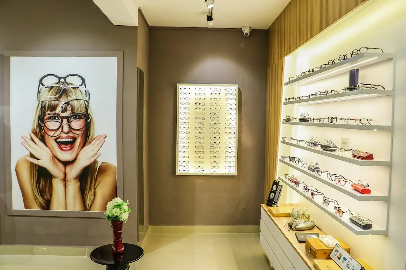 Lens & Frames