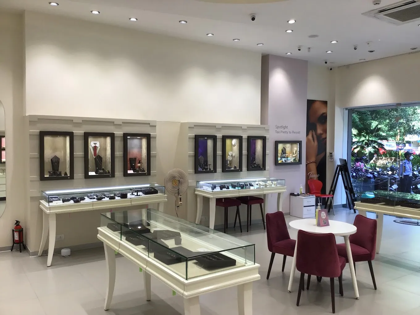 CaratLane Jewellery - Adyar