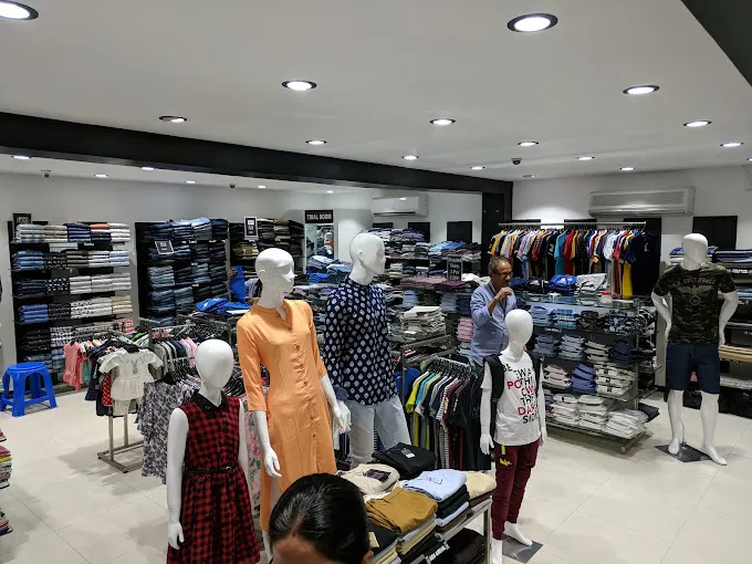 Shoppers Corner (PayLess-ShopMore)