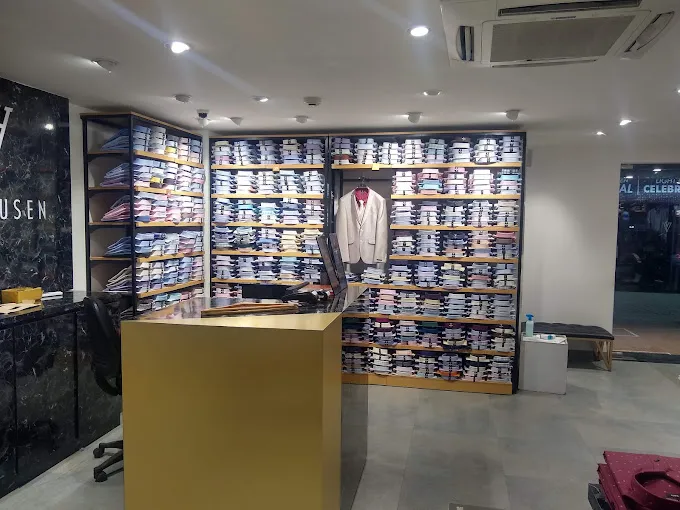 Europa Van Heusen Outlet - Selaiyur