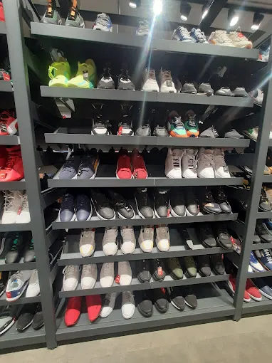 Puma store