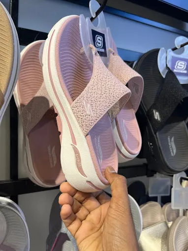 SKECHERS - SELAIYUR & RAJAKILPAKKAM