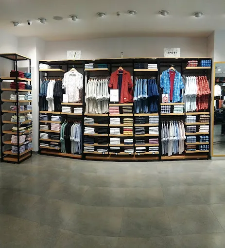 Van Heusen - Velachery