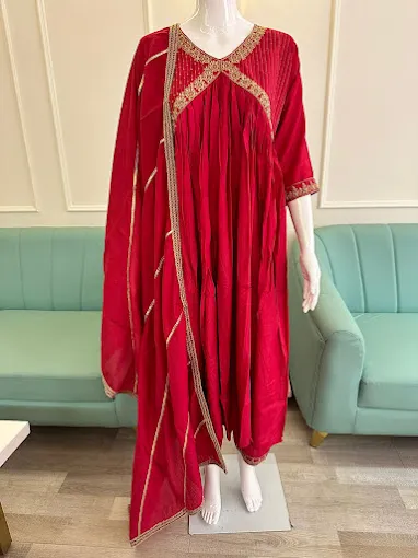 Naomi Fashions - Ethnic & Designer Boutique