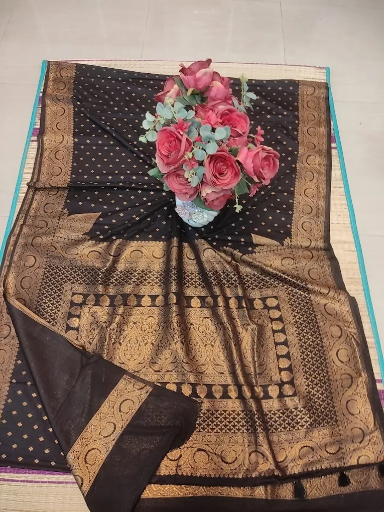 Shri's Vasthra sarees & salwars
