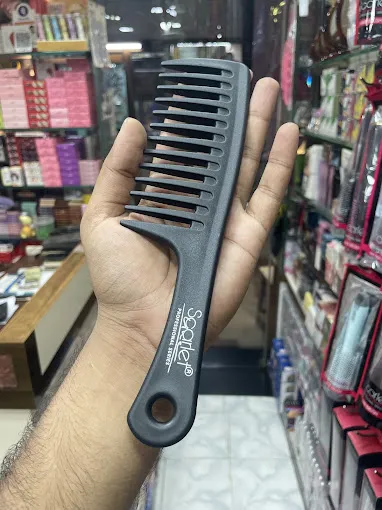 MANOHAR NOVELTIES (COSMETICS)
