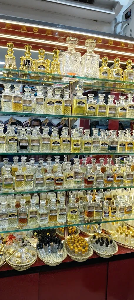 AM PERFUMES (Alandur)