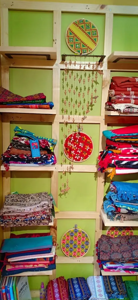 Aksh weaves and crafts