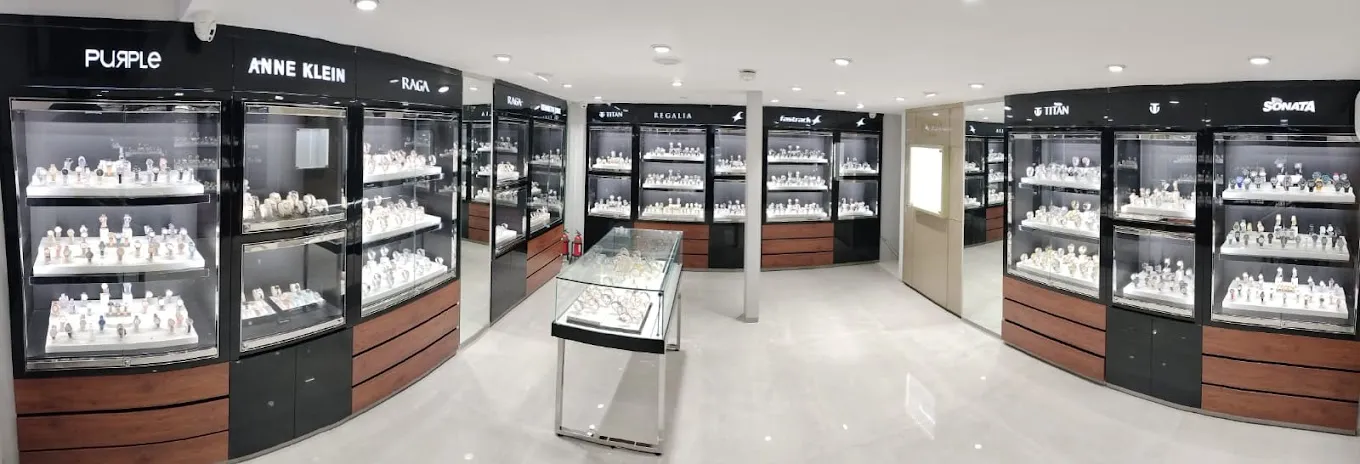 Helios Watch Store - By Titan