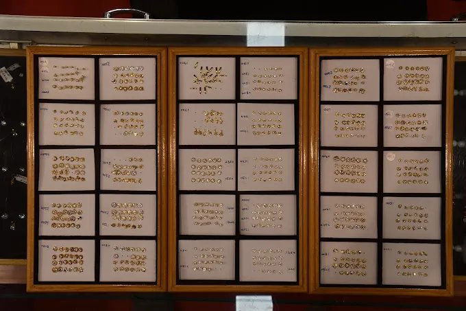 Mahajan, Prabhu Jewellery Company.