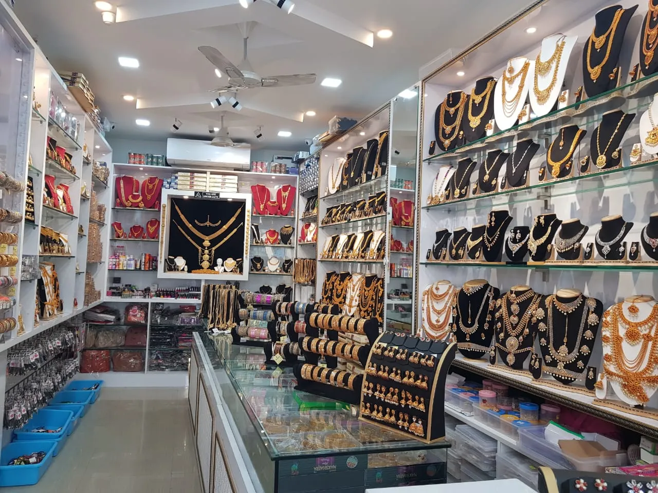Nithya Covering And Fancy Store - Rental Jewellery