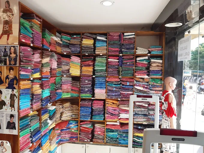 Naza Boutique