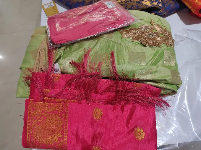 Naza Boutique