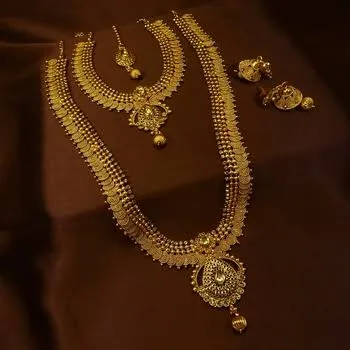 Aarthi jewellery