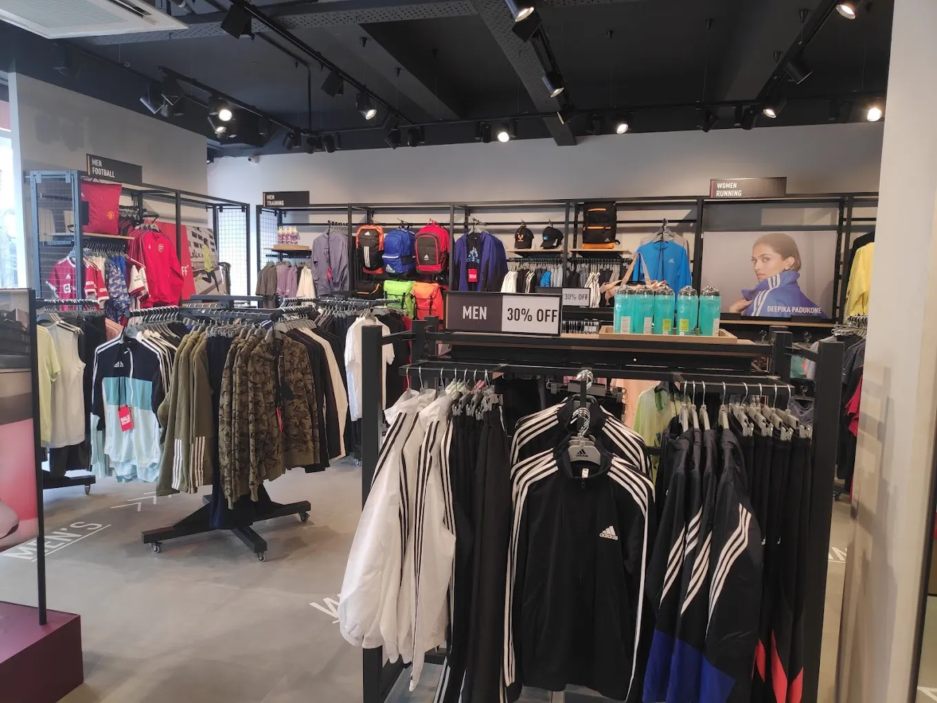 Adidas Outlet