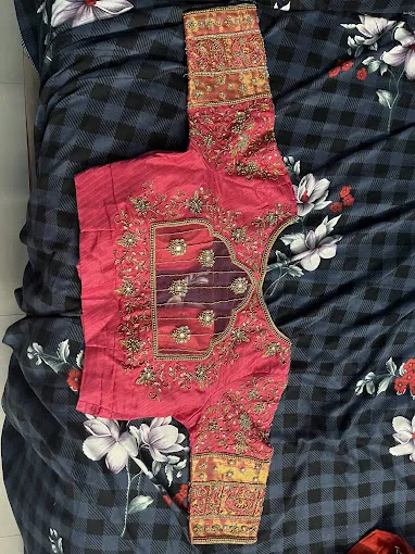 Saras Boutique