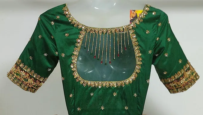 Saras Boutique