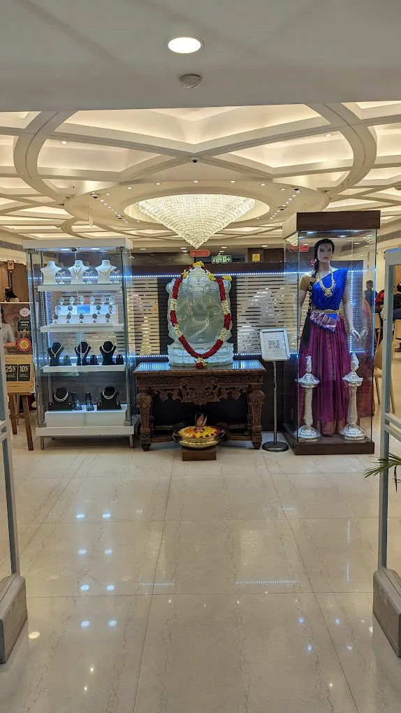 GRT Jewellers, Karapakkam, OMR