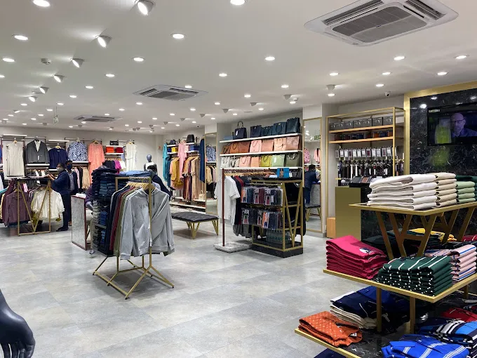 VANHEUSEN STORE OMR