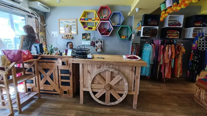 Kavi's Boutique