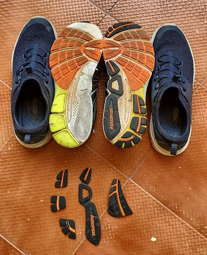 FLYING COBBLER - Shoe repaid shop