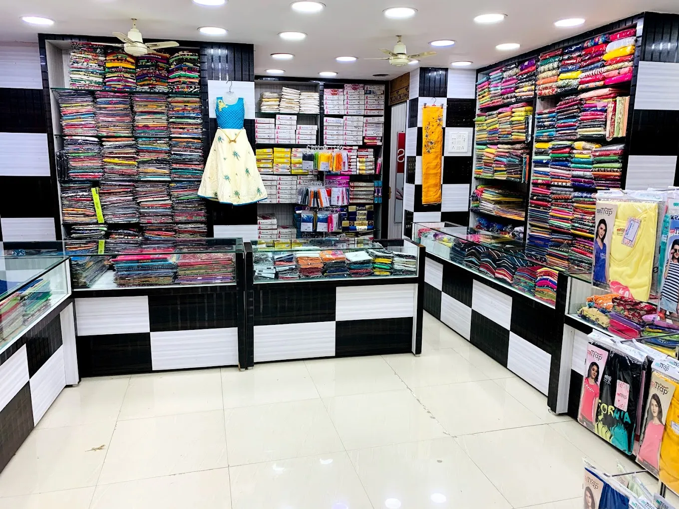 Ravi Apparels