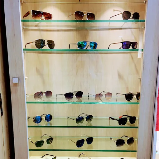 VISIONARY EYE CARE AND CONTACT LENS CLINIC