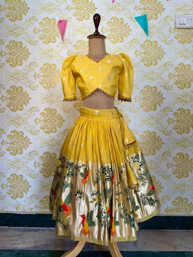 Amutham Fashions