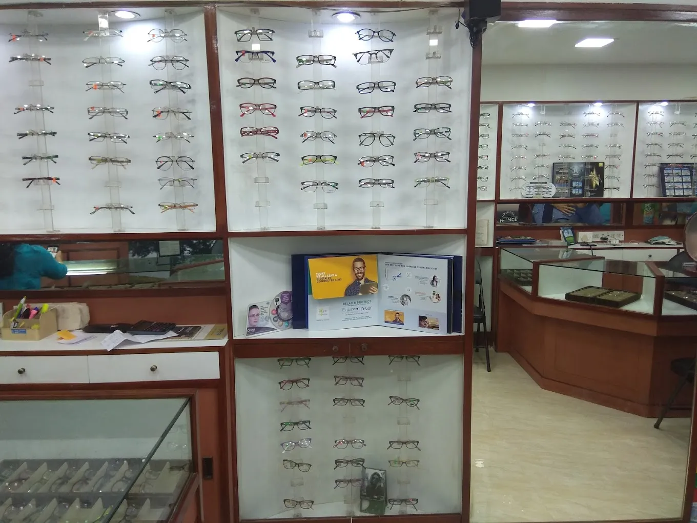 FOCUS OPTICS CONTACT LENS CENTRE